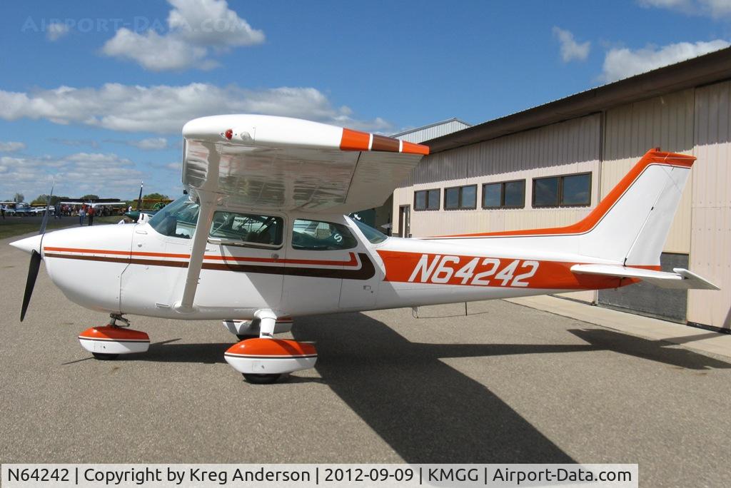 N64242, 1975 Cessna 172M C/N 17265116, 2012 Maple Lake Fly-in Pork Chopper Dinner