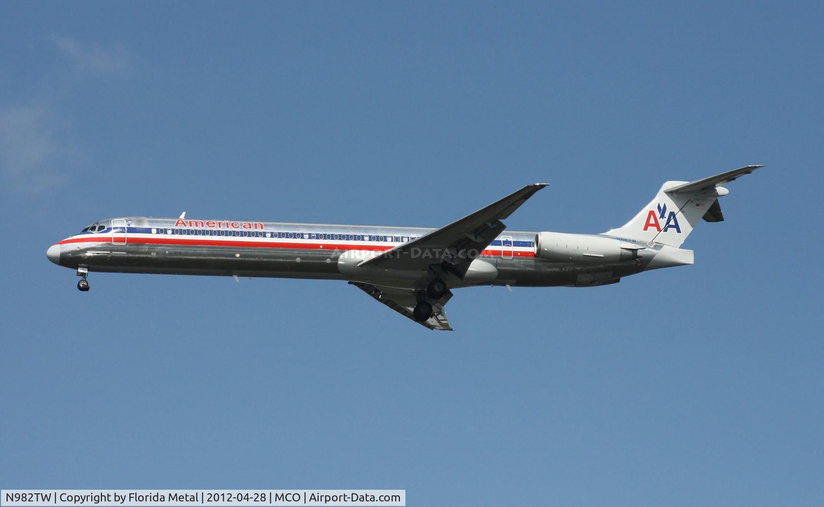 N982TW, 1999 McDonnell Douglas MD-83 (DC-9-83) C/N 53632, American MD-83