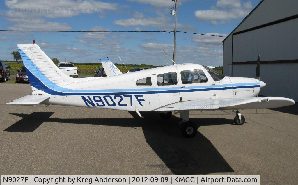 N9027F, 1976 Piper PA-28-151 Cherokee Warrior C/N 28-7715299, 2012 Maple Lake Fly-in Pork Chopper Dinner
