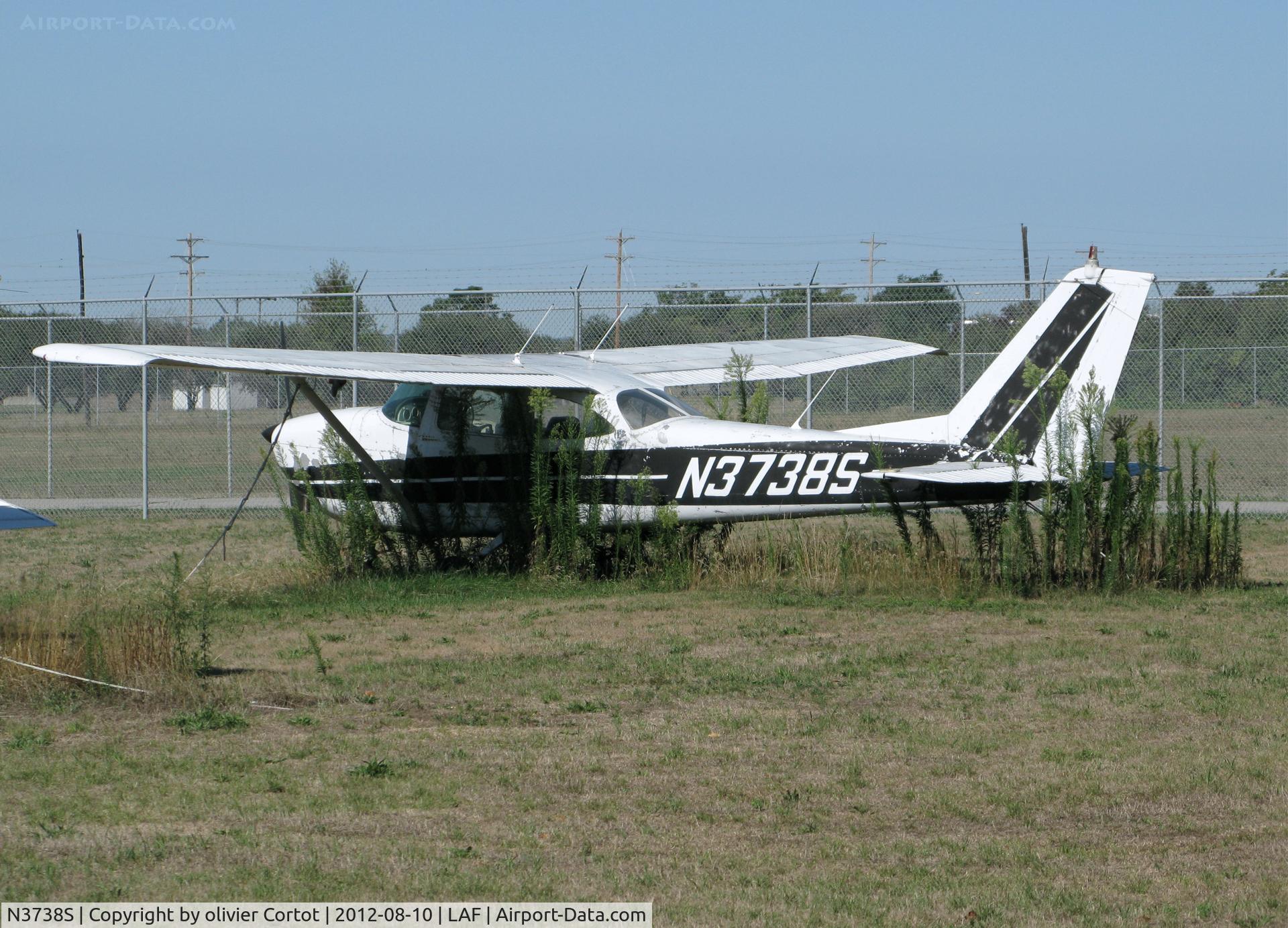 N3738S, 1963 Cessna 172E C/N 17250938, closer to nature than ever !