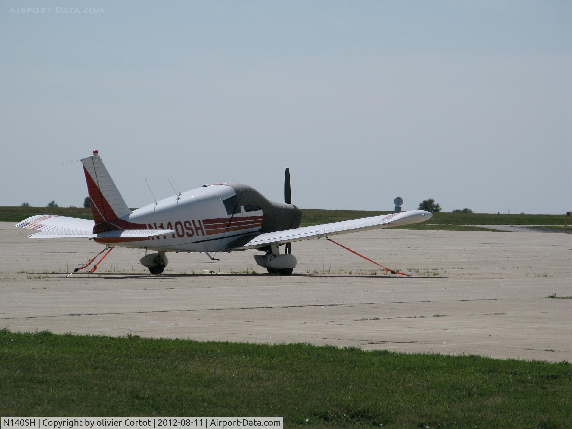 N140SH, 1967 Piper PA-28-140 C/N 28-22668, somewhere in Illinois