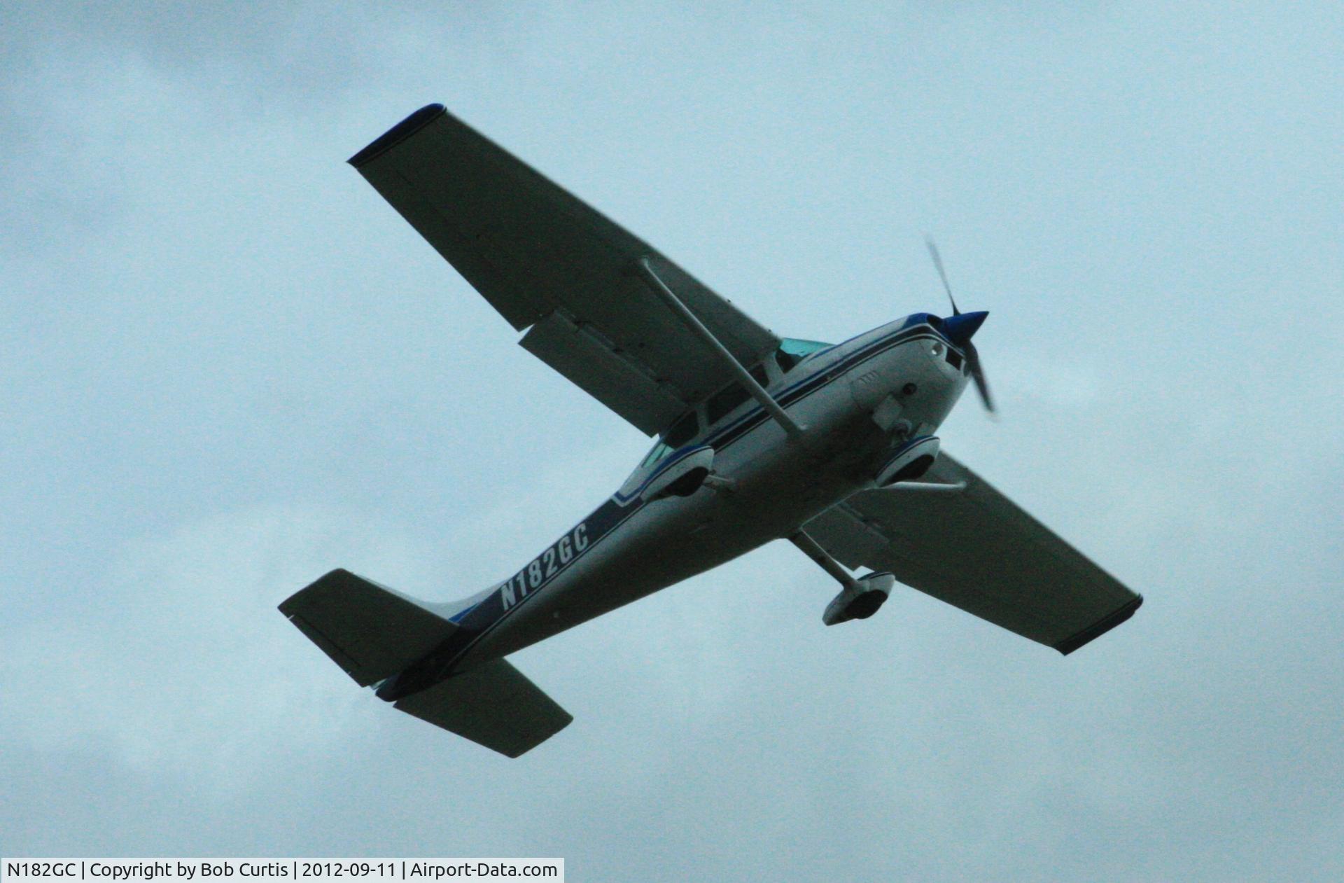 N182GC, 1976 Cessna 182P Skylane C/N 18264982, Taking off from Lee on the Solent at about 14.30
