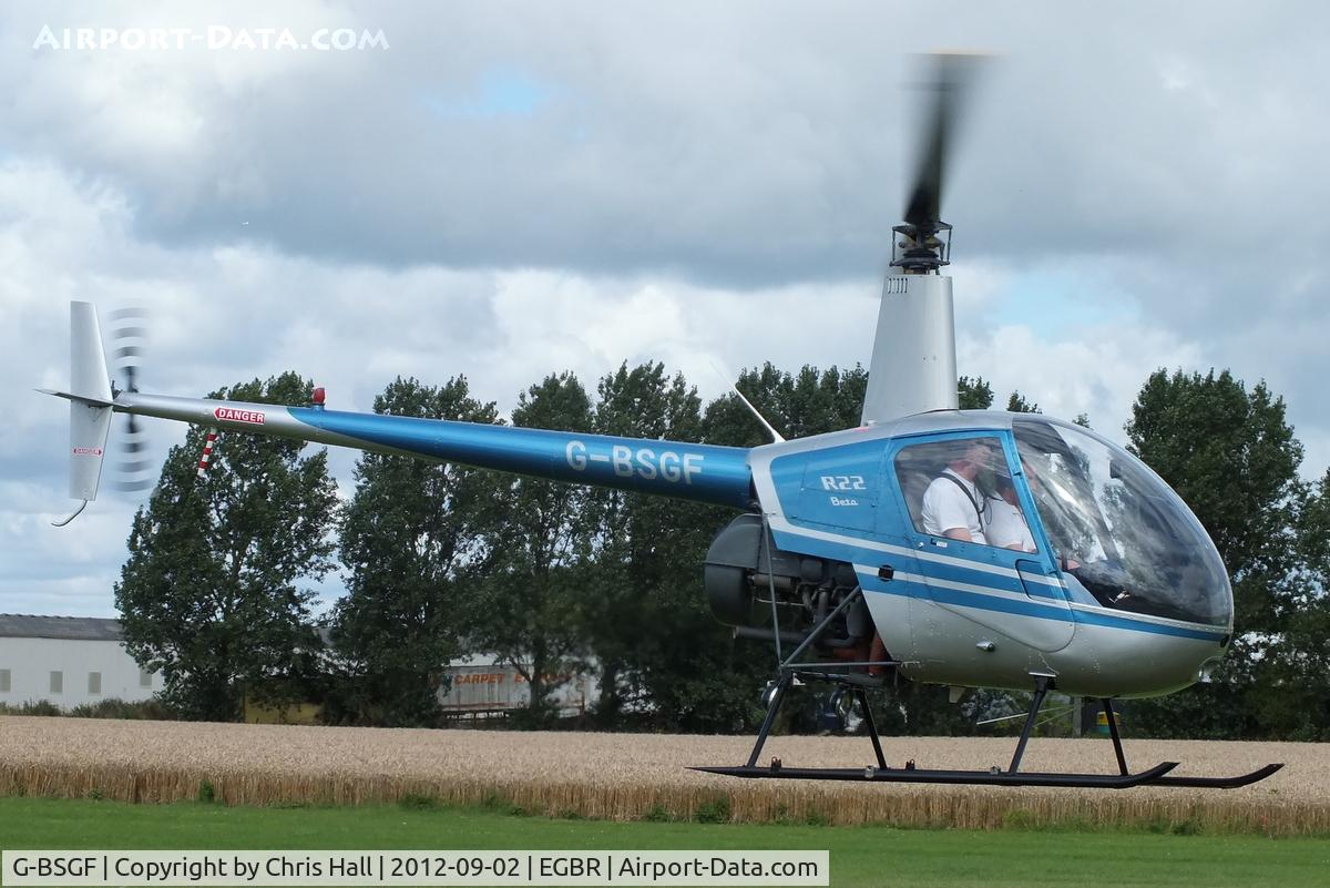 G-BSGF, 1990 Robinson R22 Beta C/N 1383, At the Real Aeroplane Club's Wings & Wheels fly-in, Breighton
