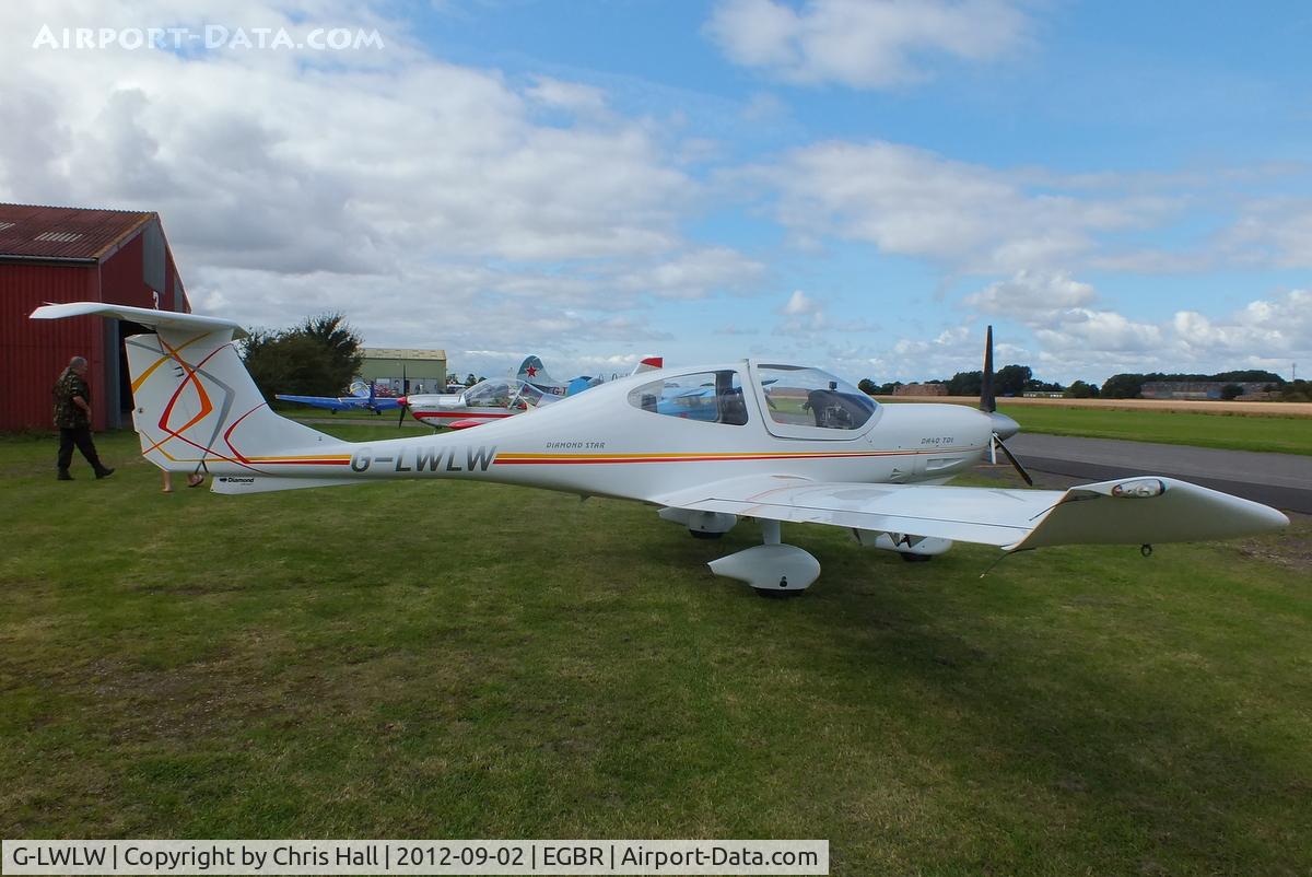 G-LWLW, 2003 Diamond DA-40D Diamond Star C/N D4.052, At the Real Aeroplane Club's Wings & Wheels fly-in, Breighton