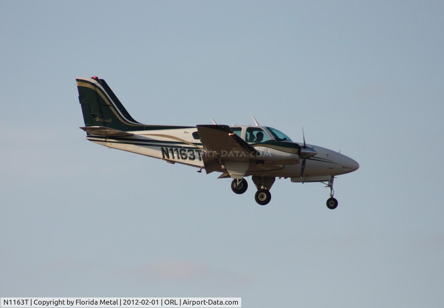 N1163T, 1975 Beech E-55 Baron C/N TE-1033, Beech E55