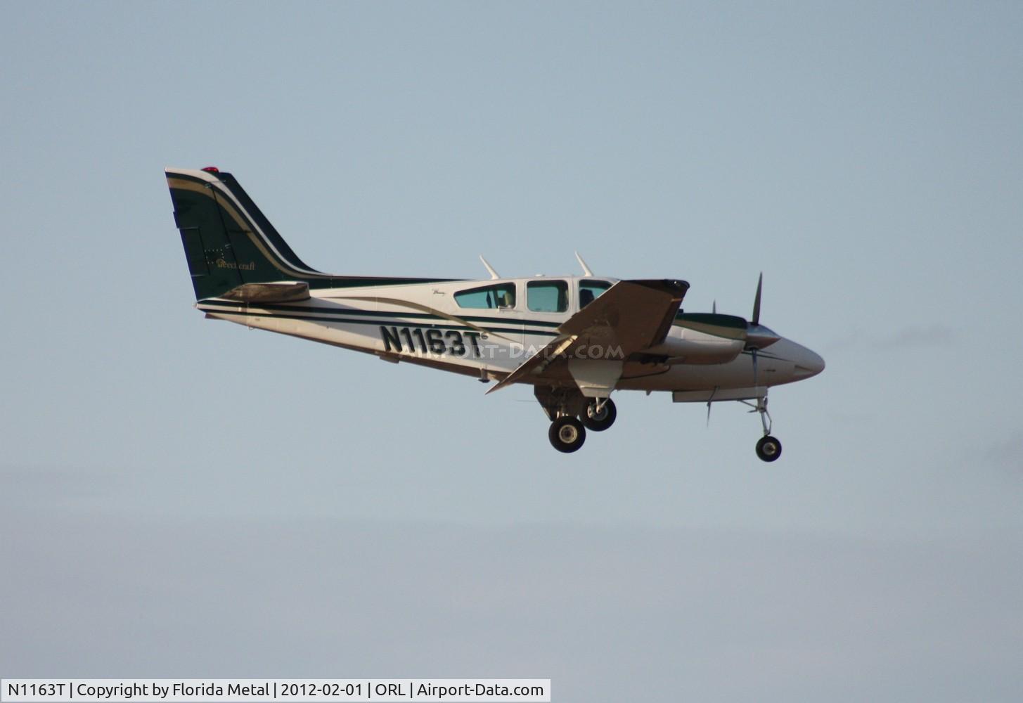 N1163T, 1975 Beech E-55 Baron C/N TE-1033, Beech E55