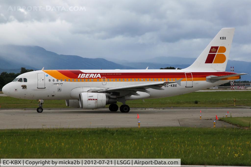 EC-KBX, 2007 Airbus A319-111 C/N 3078, Taxiing