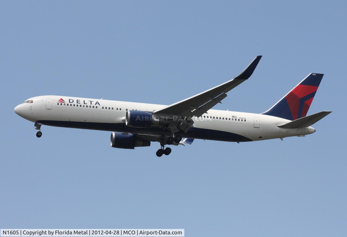 N1605, 1999 Boeing 767-332 C/N 30198, Delta 767-300