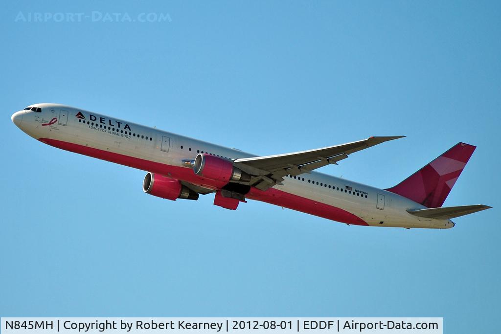 N845MH, 2002 Boeing 767-432/ER C/N 29719, Climbing off r/w 25L