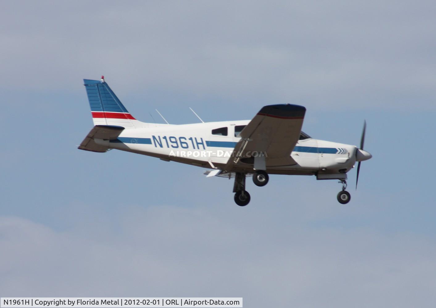 N1961H, 1977 Piper PA-28R-201 Cherokee Arrow III C/N 28R-7737020, PA-28R-201