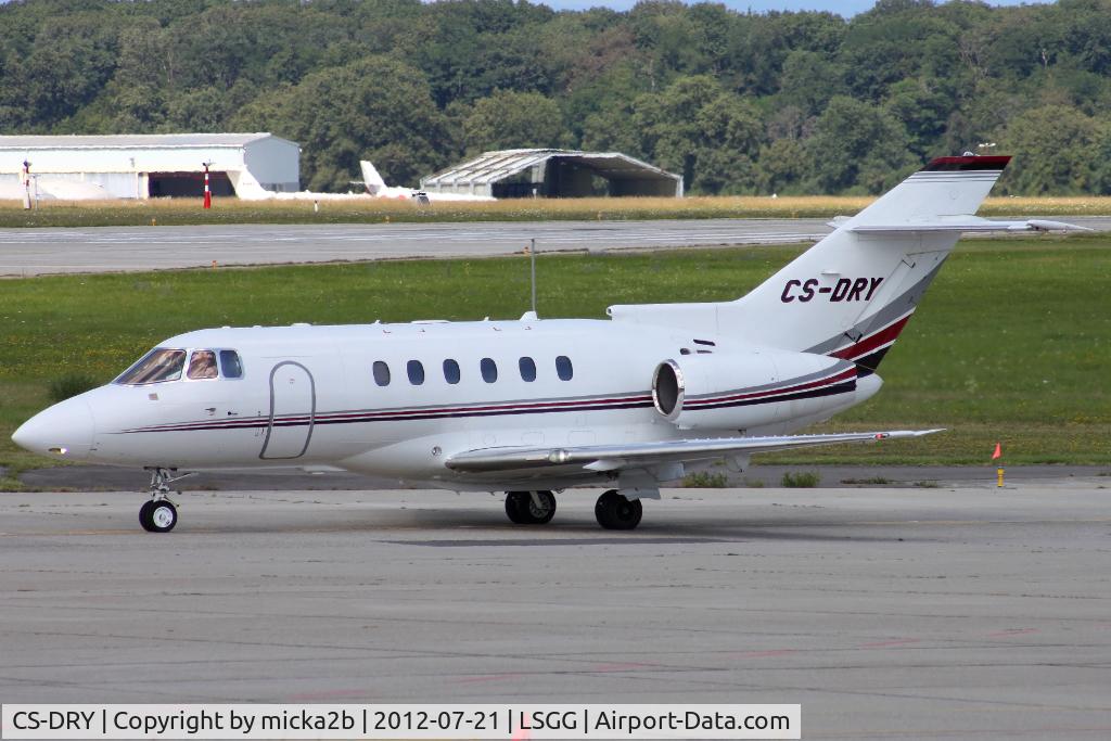 CS-DRY, 2007 Raytheon Hawker 800XP C/N 258840, Taxiing