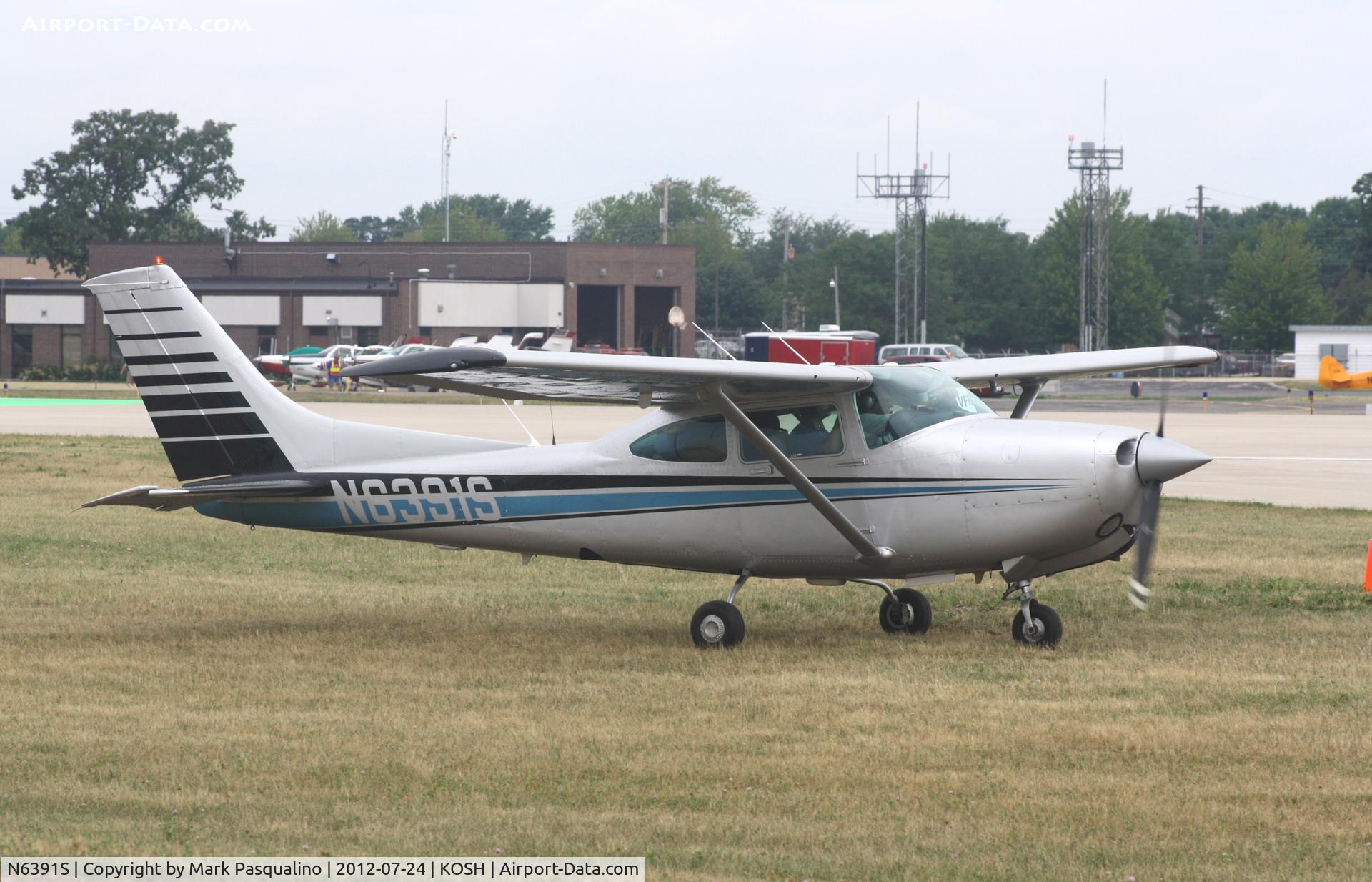 N6391S, 1980 Cessna TR182 Turbo Skylane RG C/N R18201669, Cessna TR182