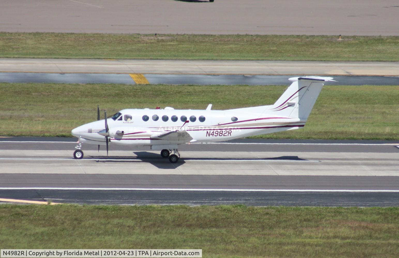 N4982R, 1998 Beech Super King Air 350 C/N FL-224, Beech 350