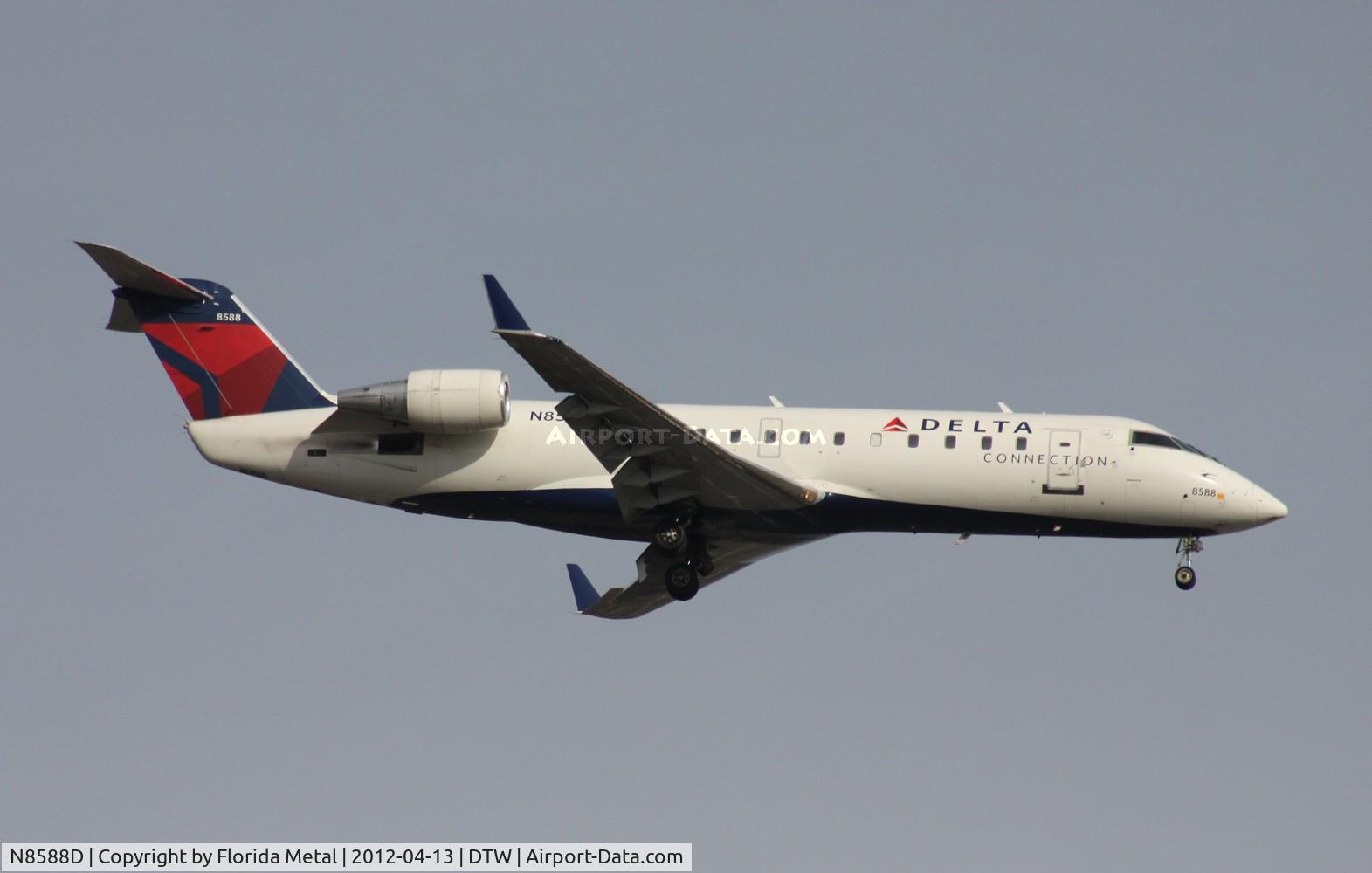 N8588D, 2001 Bombardier CRJ-200LR (CL-600-2B19) C/N 7588, Pinnacle CRJ