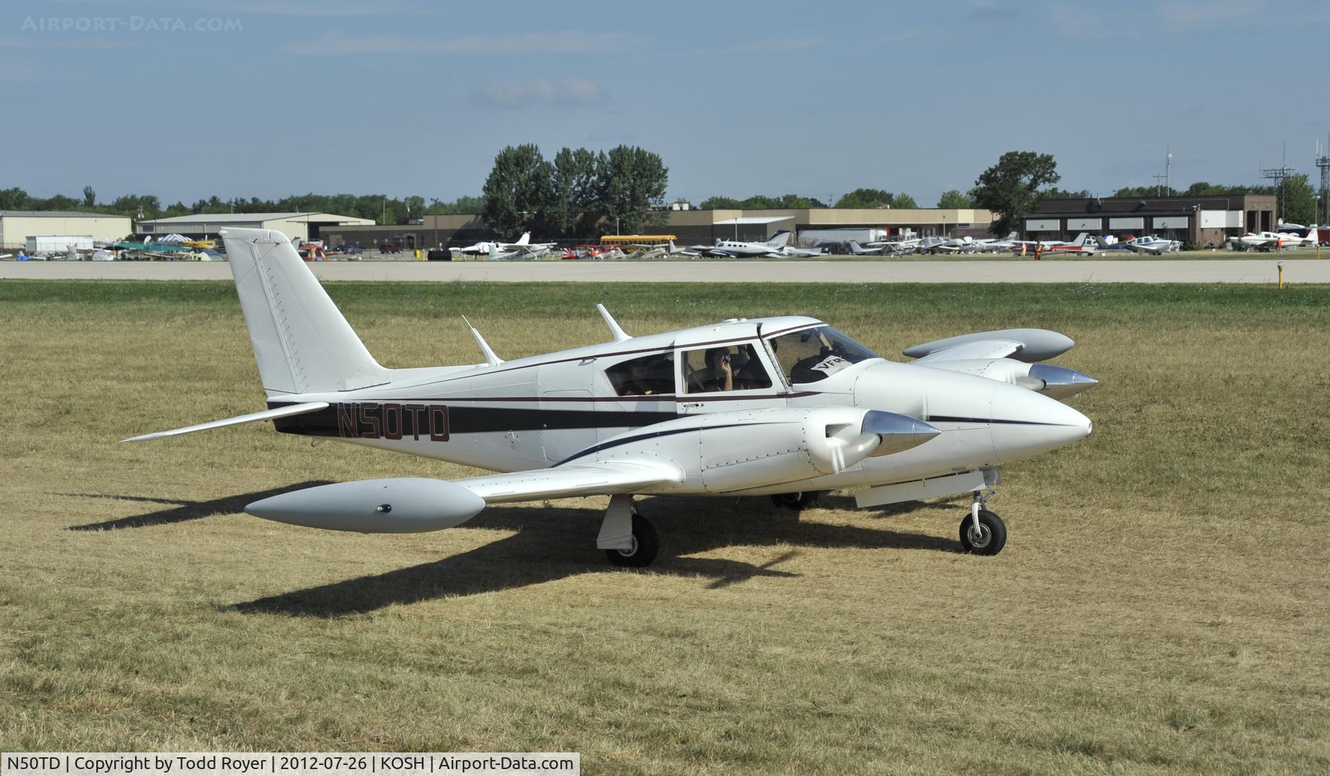 N50TD, 1965 Piper PA-30 Twin Comanche Twin Comanche C/N 30-827, Airventure 2012