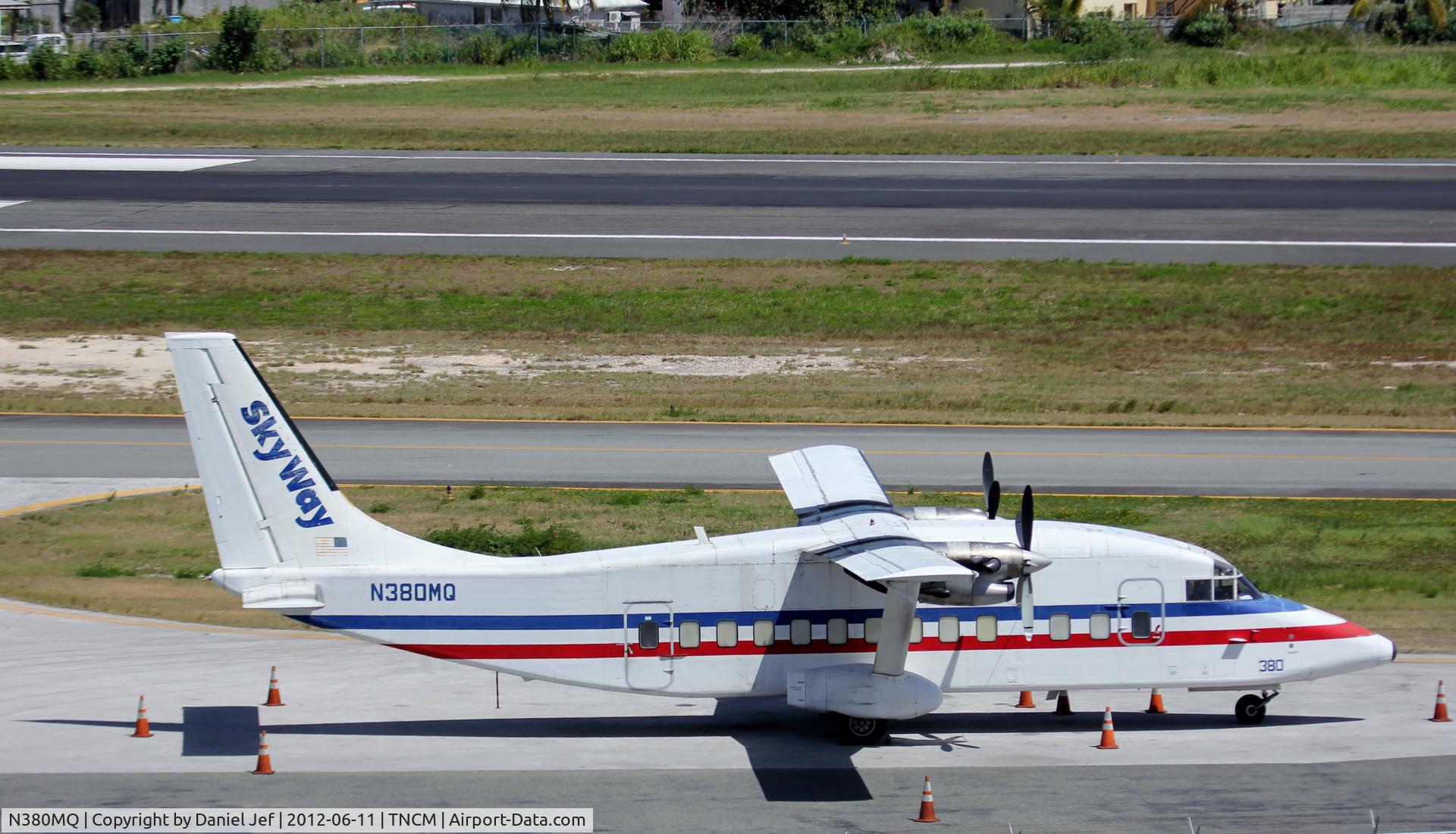 N380MQ, 1986 Short SD3-60-200 C/N SH3702, N380MQ