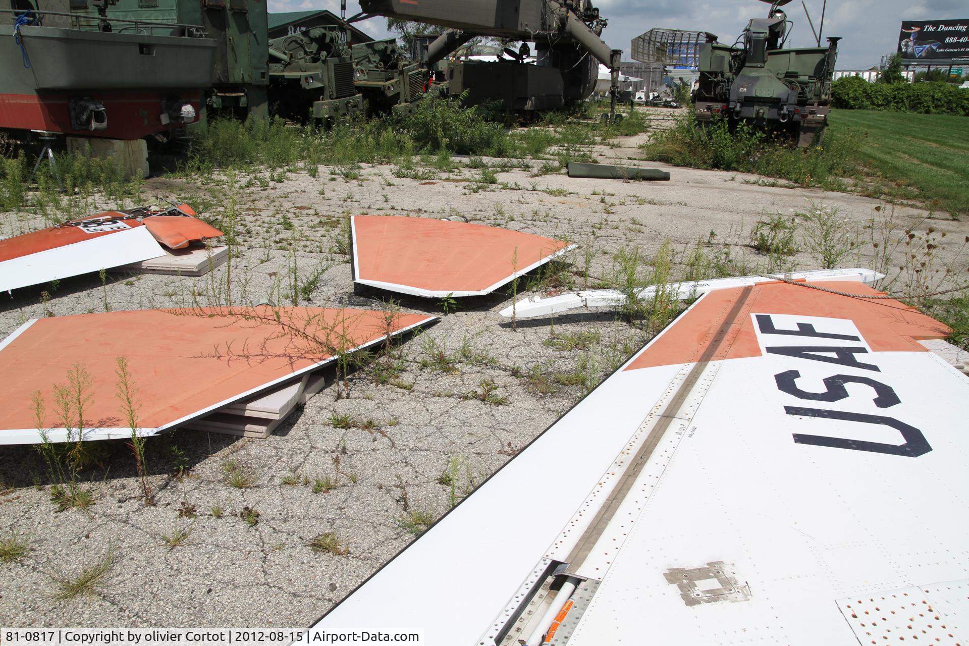 81-0817, 1981 General Dynamics F-16B/ADF Fighting Falcon C/N 62-86, parts waiting to be fitted