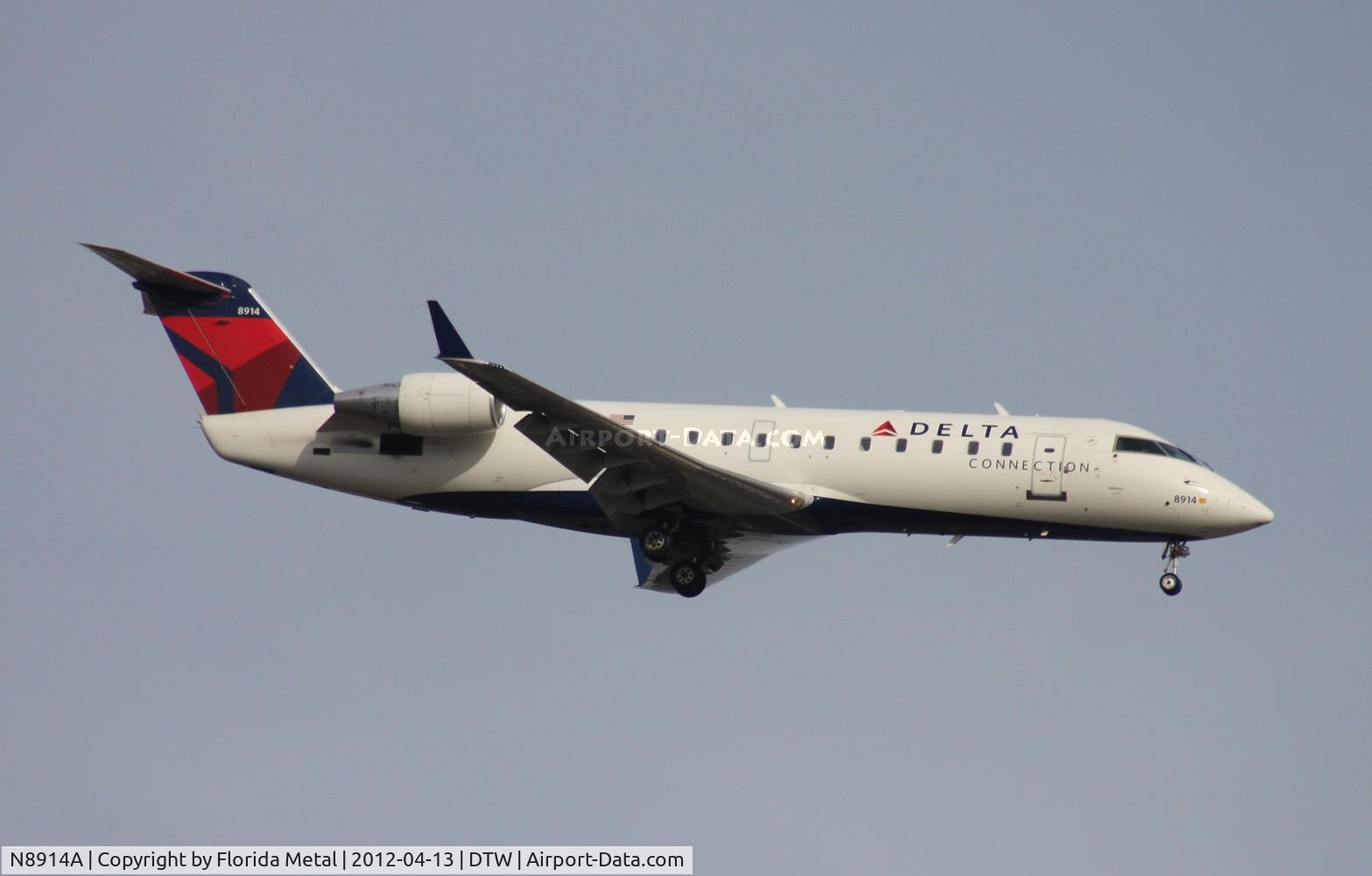 N8914A, 2004 Bombardier CRJ-200 (CL-600-2B19) C/N 7914, Pinnacle CRJ