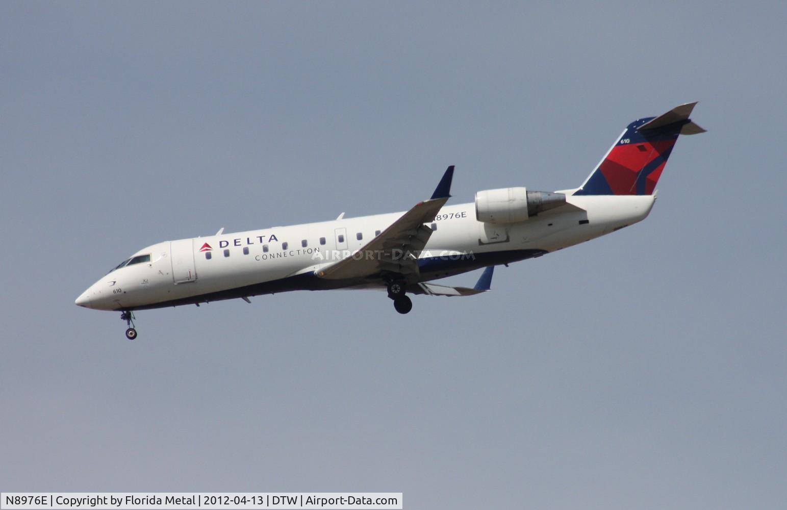 N8976E, 2004 Bombardier CRJ-200 (CL-600-2B19) C/N 7976, Pinnacle CRJ