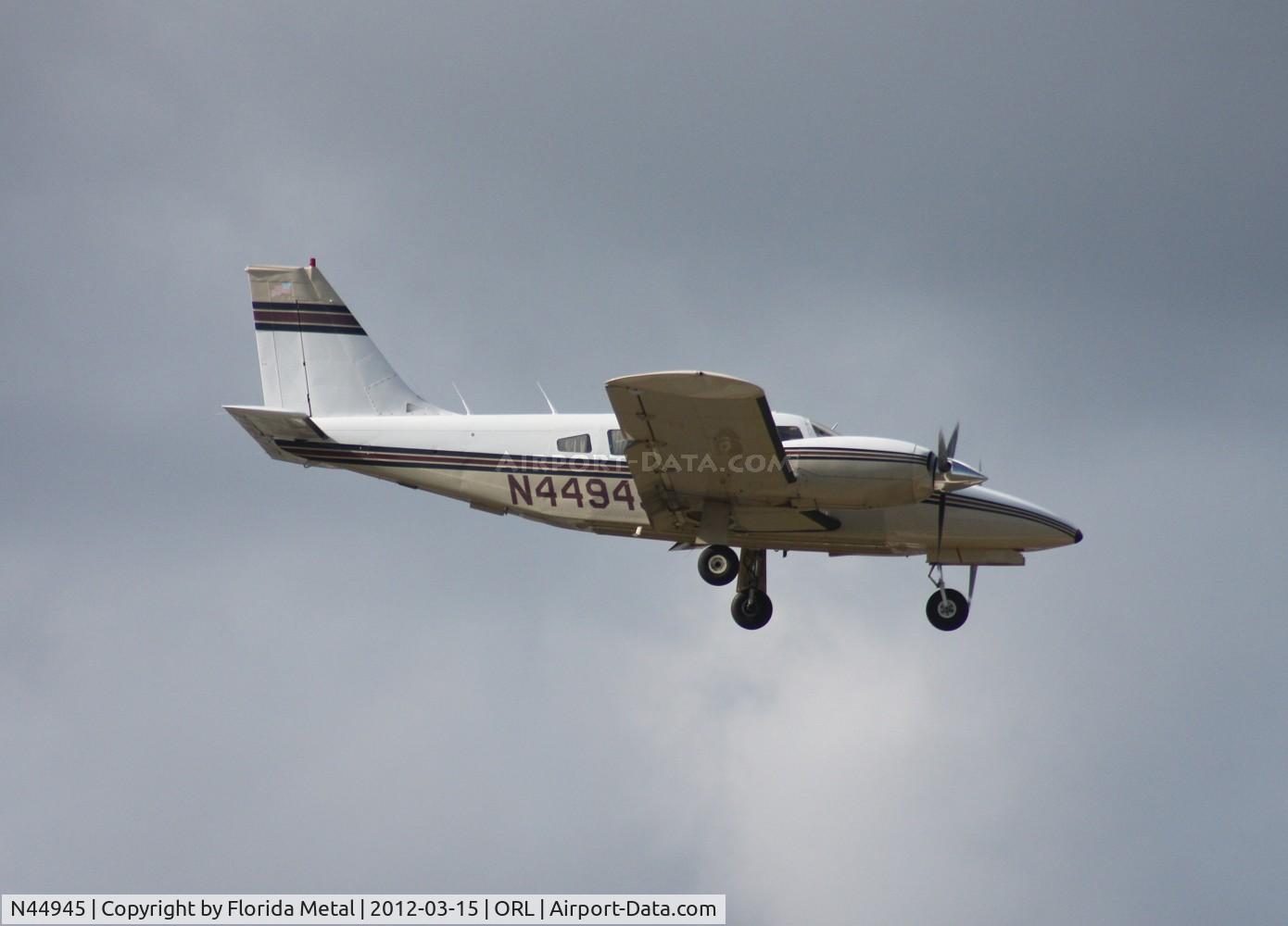 N44945, 1977 Piper PA-34-200T C/N 34-7770378, PA-34-200T