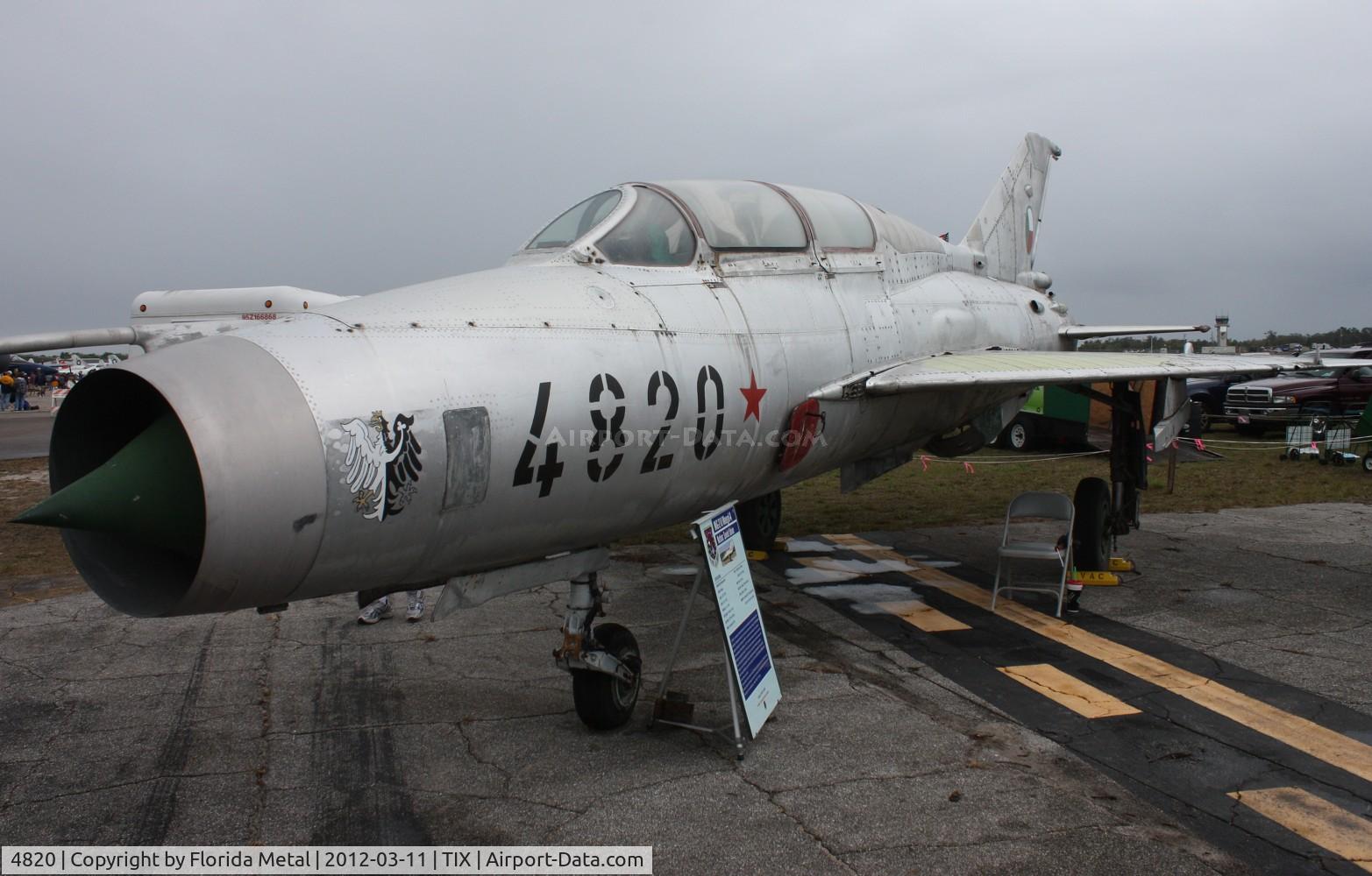 4820, Mikoyan-Gurevich MiG-21U C/N Y1001, Mig-21