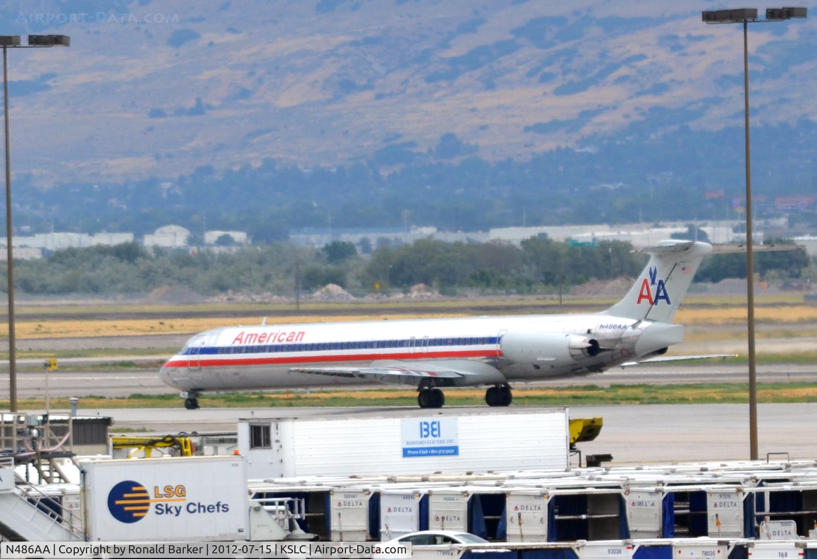 N486AA, 1988 McDonnell Douglas MD-82 (DC-9-82) C/N 49679, Taxi SLC UT