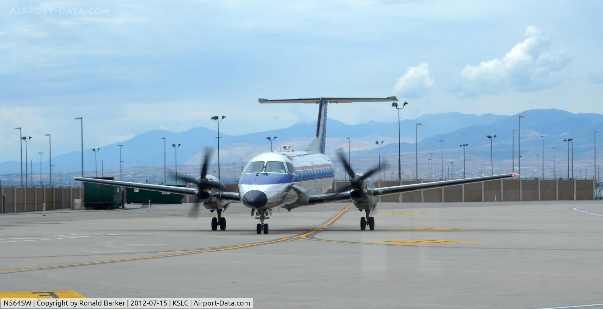 N564SW, 1998 Embraer EMB-120 Brasilia C/N 120339, Taxi SLC