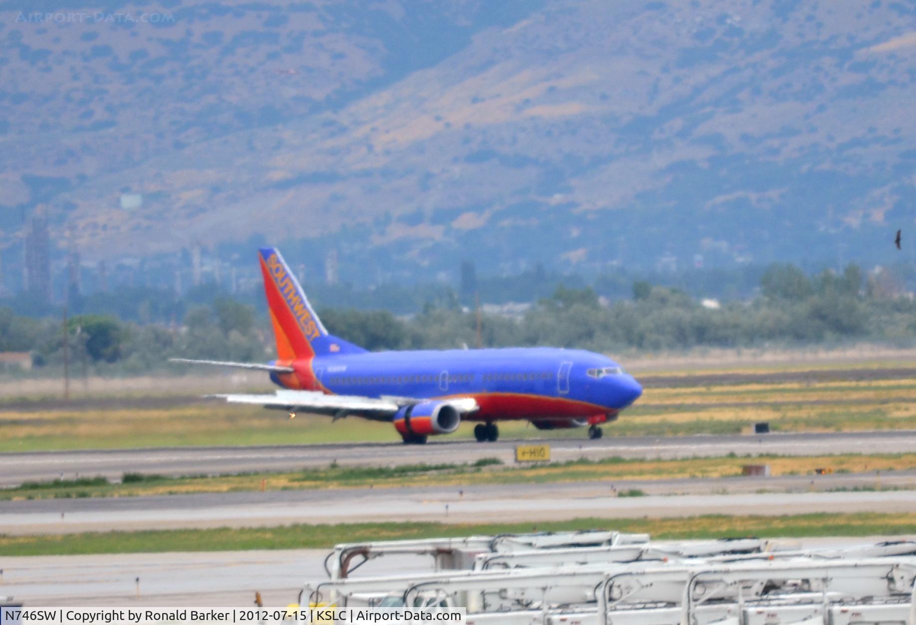 N746SW, 1999 Boeing 737-7H4 C/N 29798, Takeoff SLC