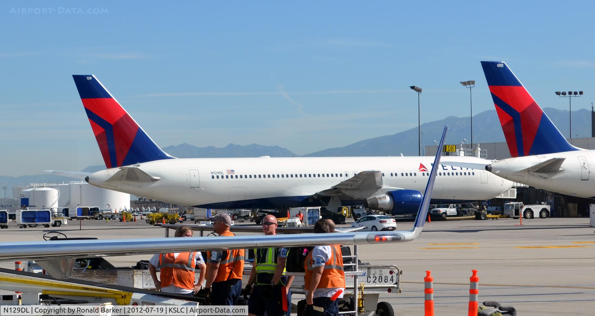 N129DL, 1988 Boeing 767-332 C/N 24079, SLC UT
