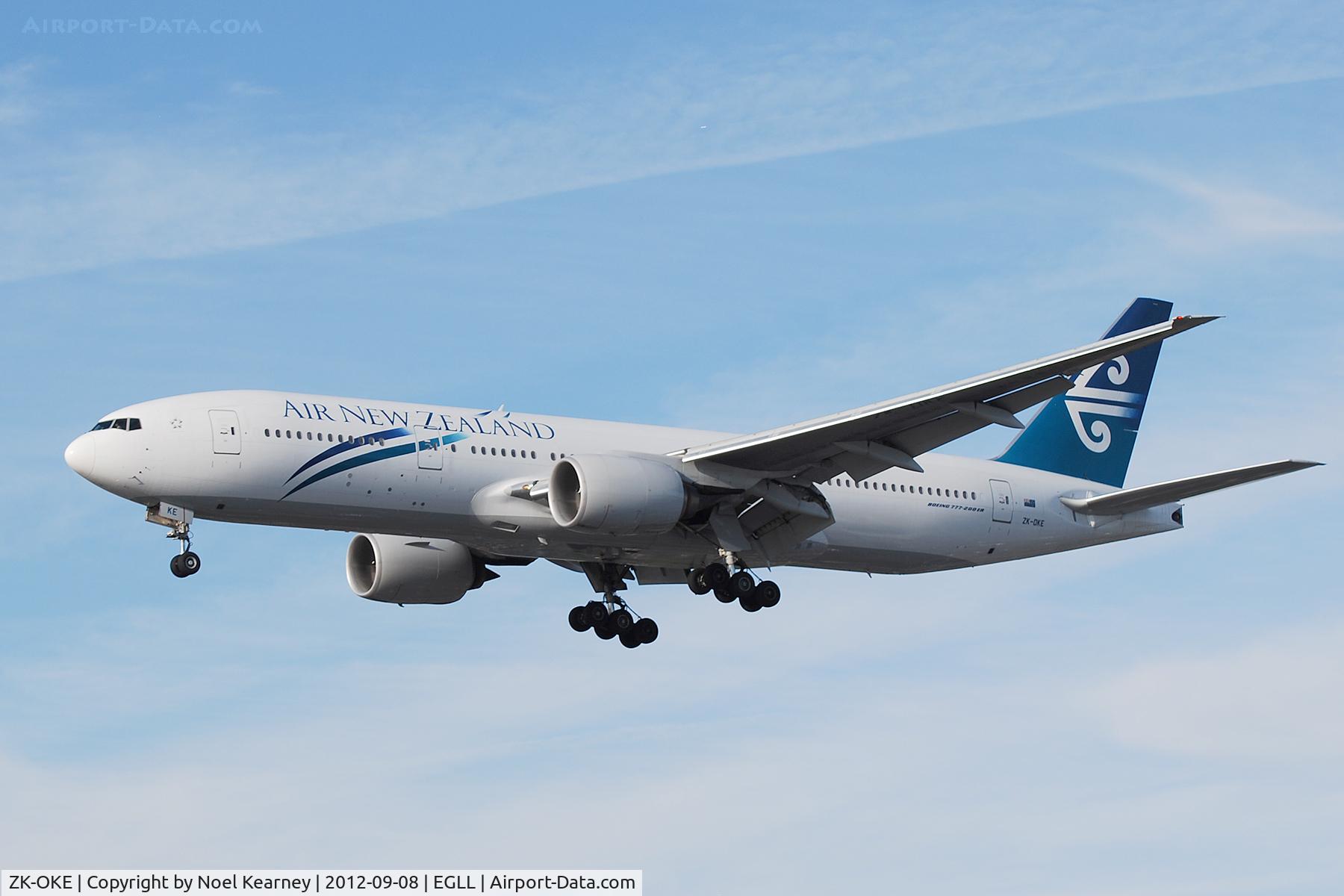 ZK-OKE, 2006 Boeing 777-219/ER C/N 32712, Seen landing Rwy 27R at Heathrow Apt.
