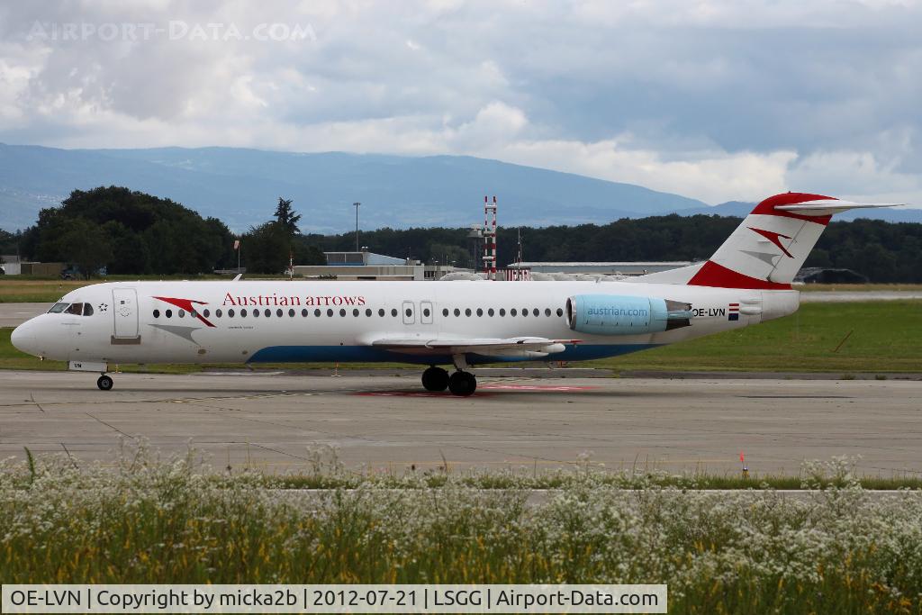 OE-LVN, 1991 Fokker 100 (F-28-0100) C/N 11367, Taxiing