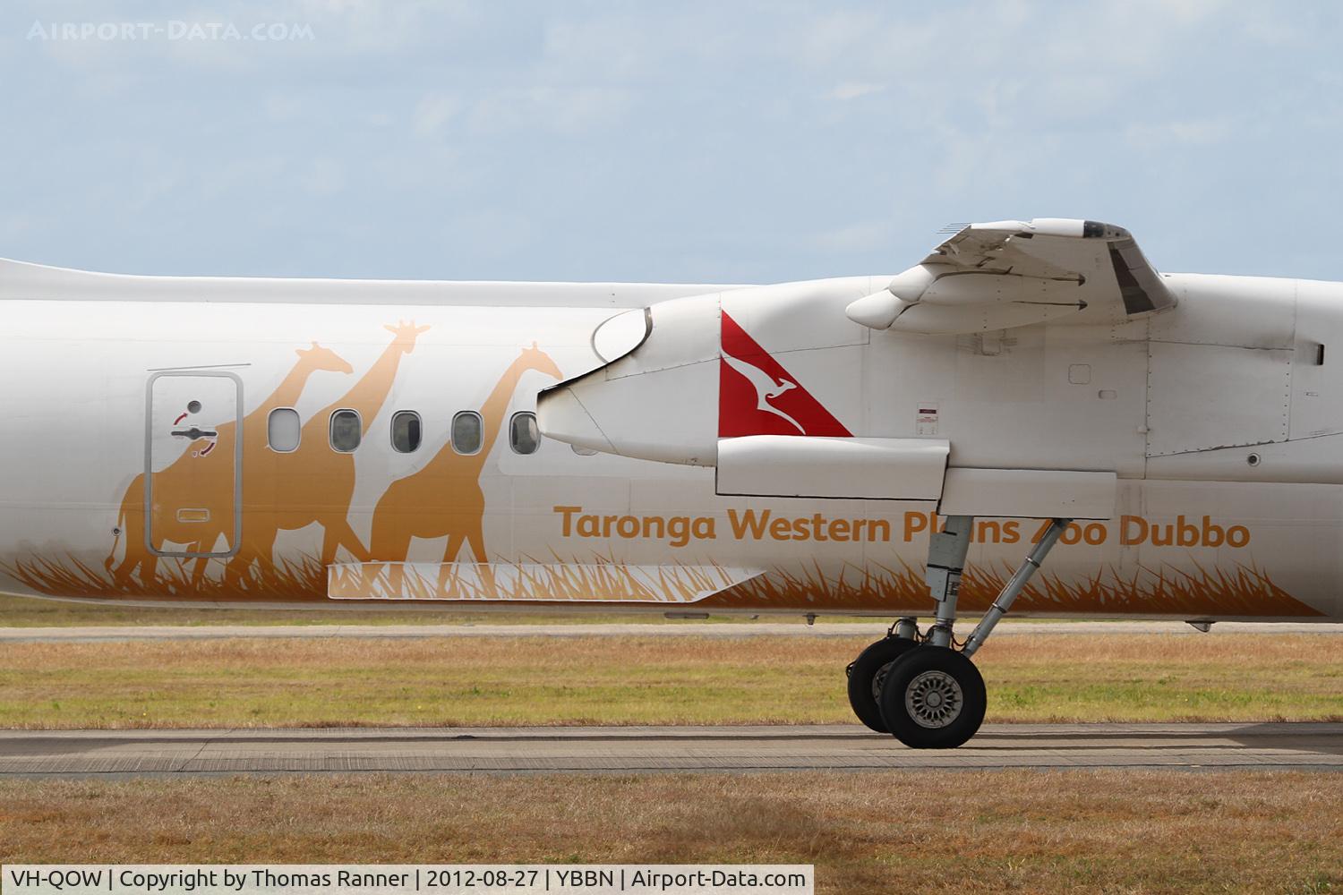 VH-QOW, 2009 De Havilland Canada DHC-8-402Q Dash 8 C/N 4285, QantasLink DHC-8