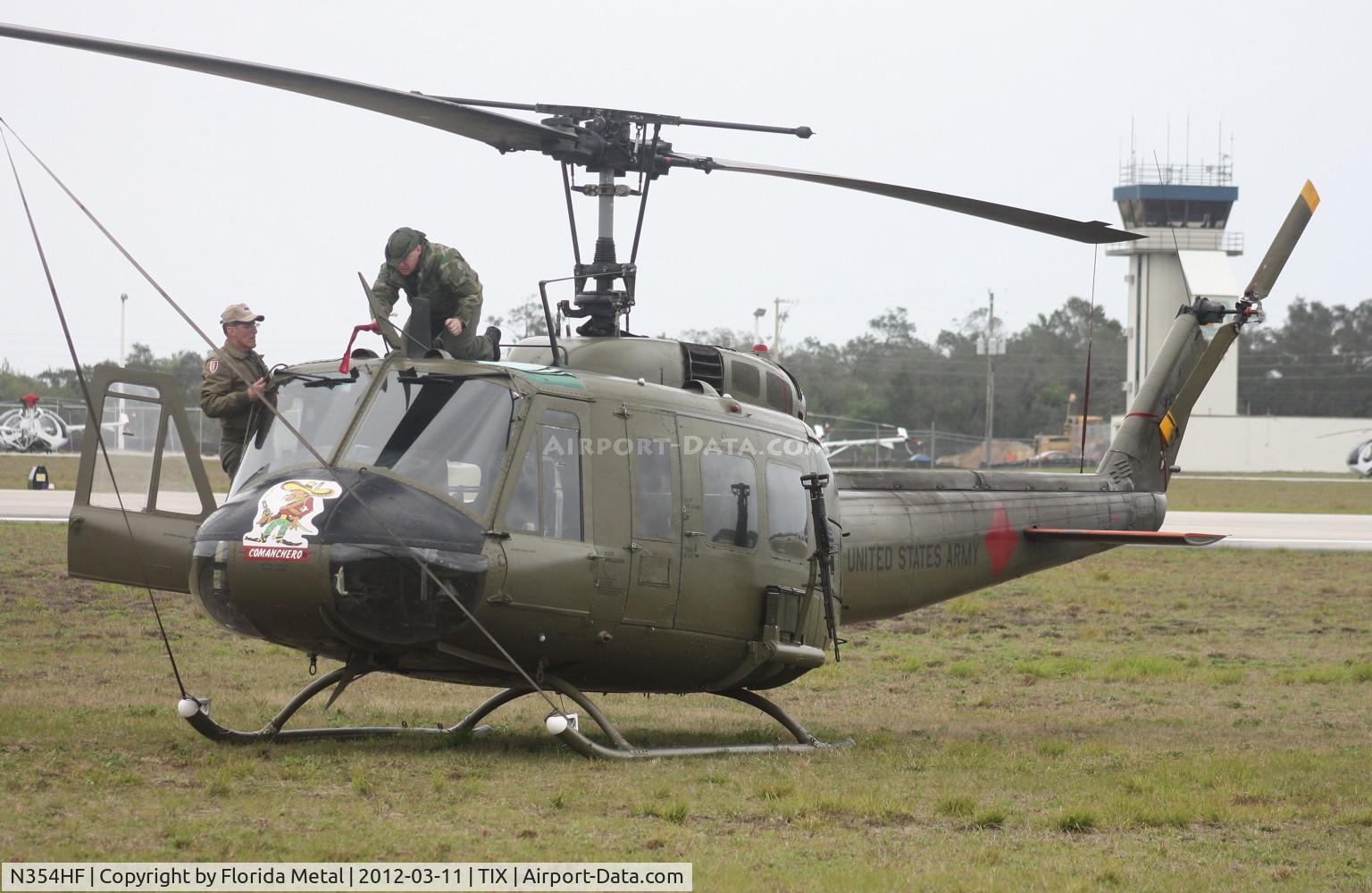 N354HF, 1964 Bell UH-1H Iroquois C/N 69-15354, UH-1H giving rides, although ceiling too low today