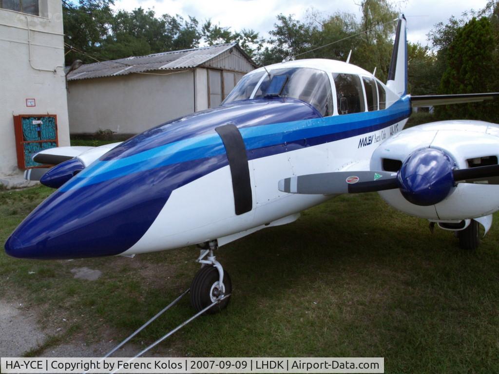 HA-YCE, Piper PA-23-250 Aztec C/N 27-7405341, Dunakeszi