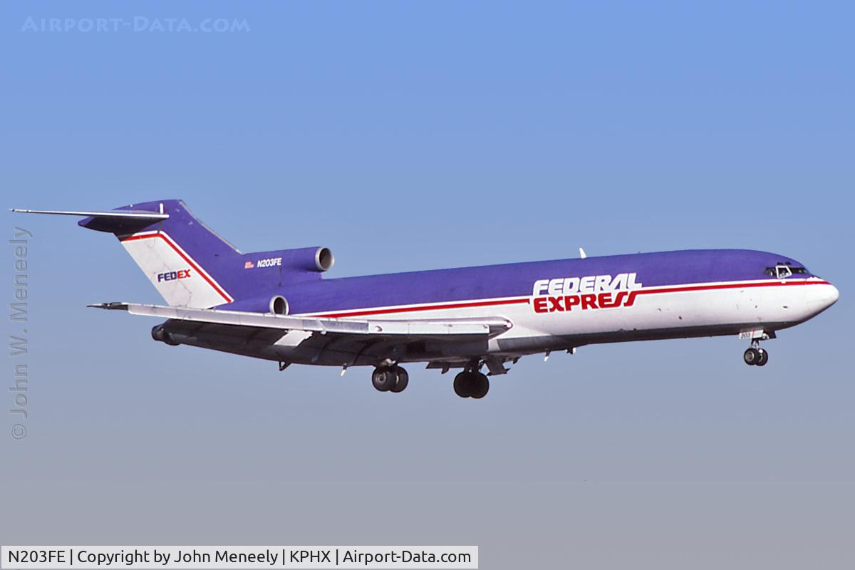 N203FE, 1983 Boeing 727-2S2F C/N 22925, Jan. 1997 - early morning arrival at PHX