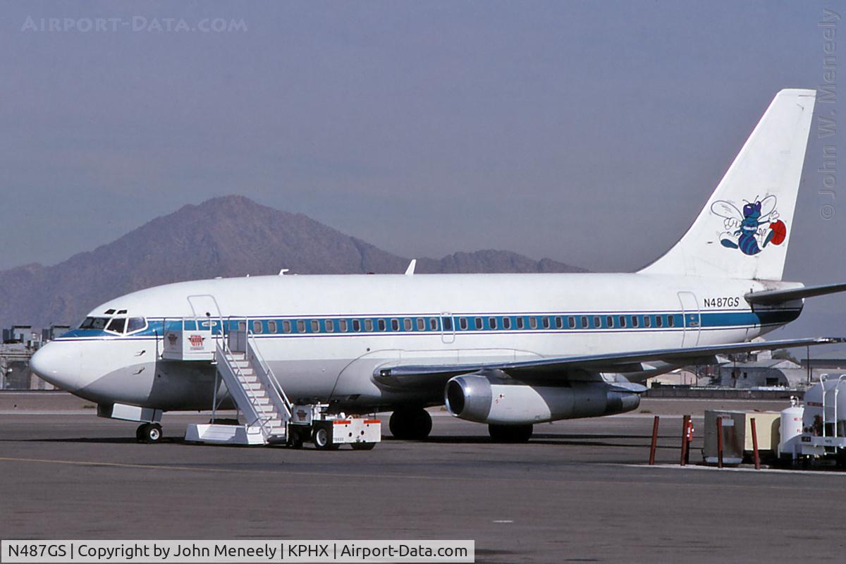 N487GS, 1968 Boeing 737-247 C/N 19600, Charlotte Hornets' 737-200 at PHX in Feb. 1997