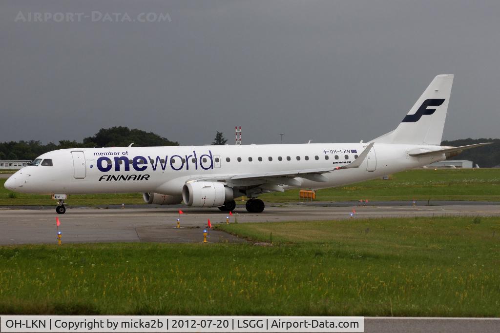 OH-LKN, 2009 Embraer 190LR (ERJ-190-100LR) C/N 19000252, Taxiing