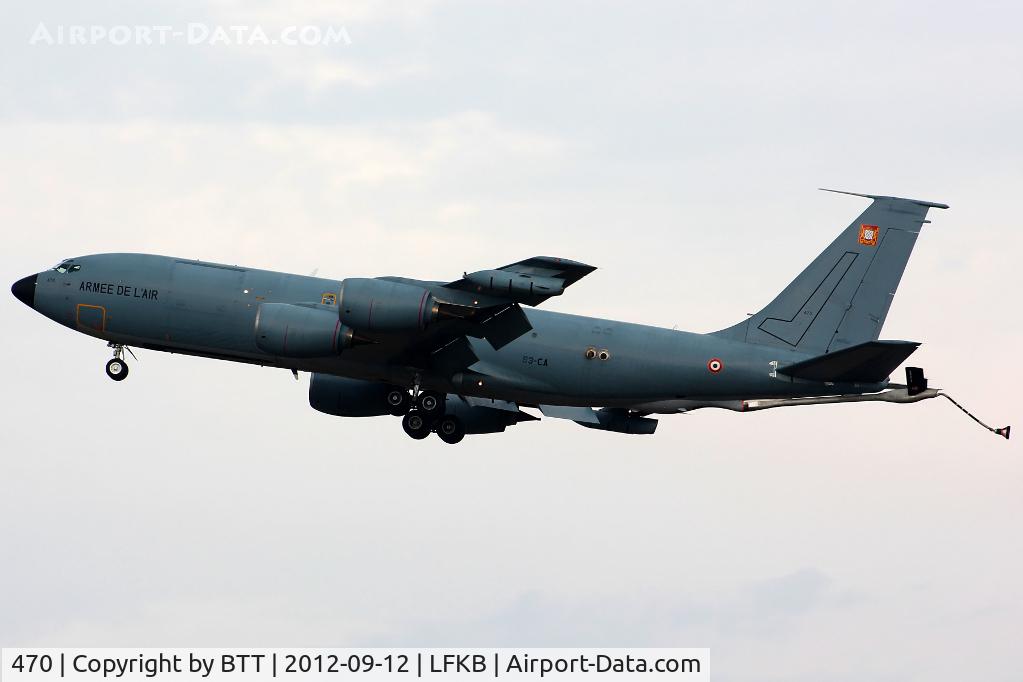 470, 1964 Boeing C-135FR Stratotanker C/N 18679, one of many approaches with overshoot