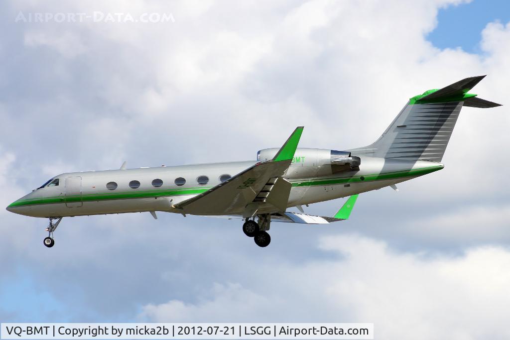 VQ-BMT, 1999 Gulfstream Aerospace G-IV C/N 1362, Landing