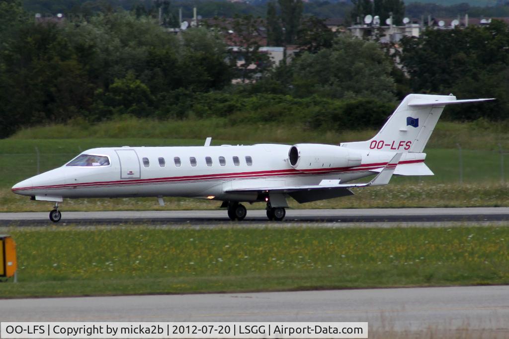 OO-LFS, 1998 Learjet 45 C/N 45-018, Landing