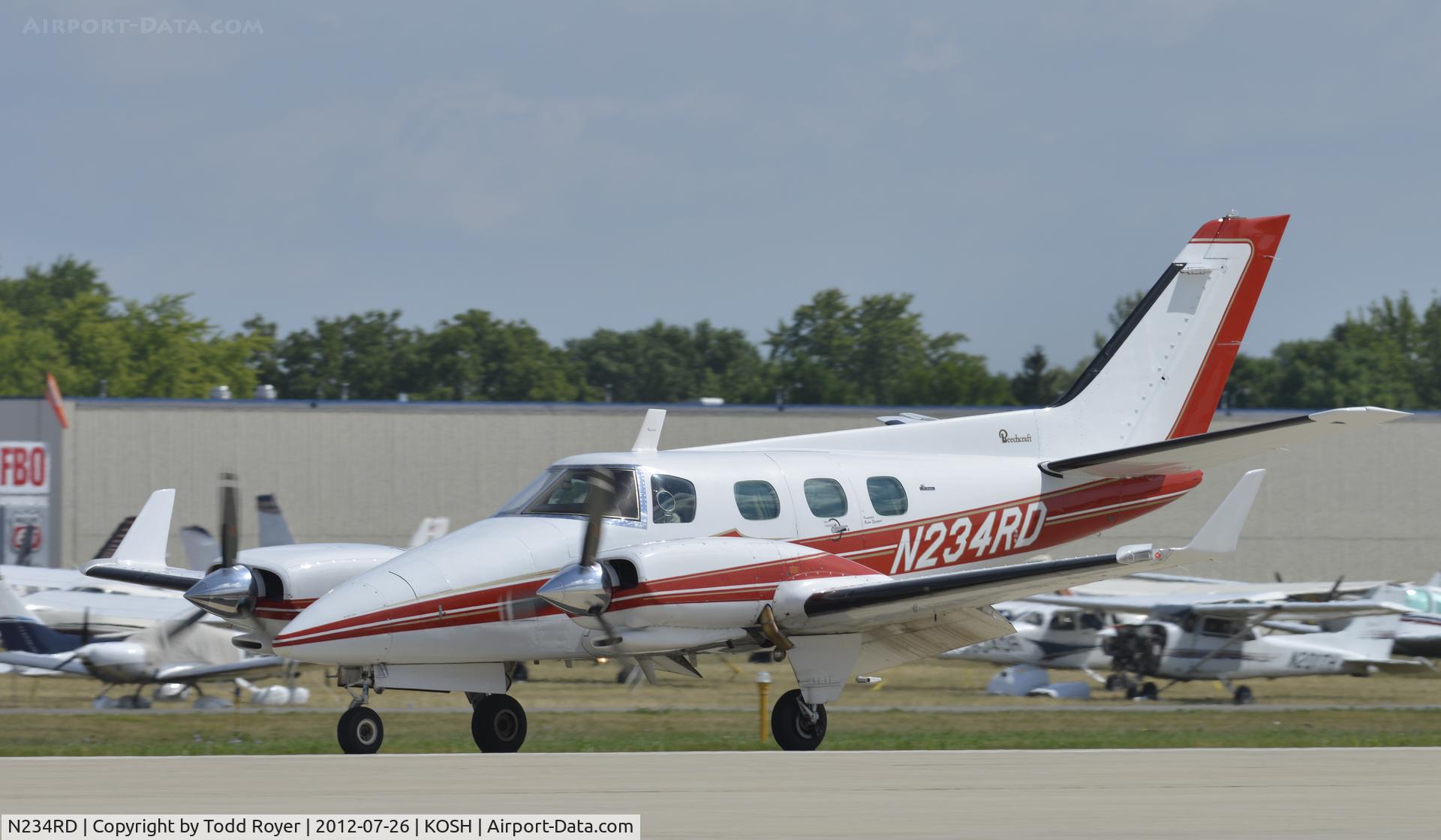 N234RD, 1981 Beech B-60 Duke C/N P-566, Airventure 2012