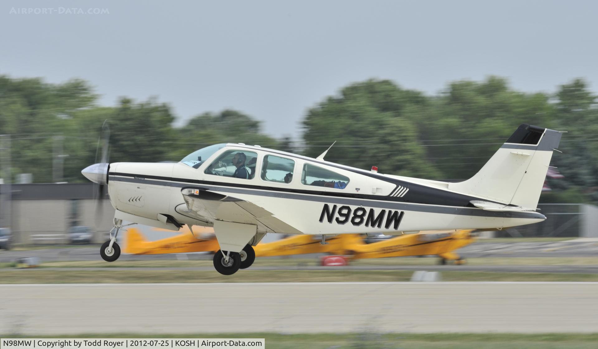 N98MW, 1988 Beech F33A Bonanza C/N CE-1228, Airventure 2012