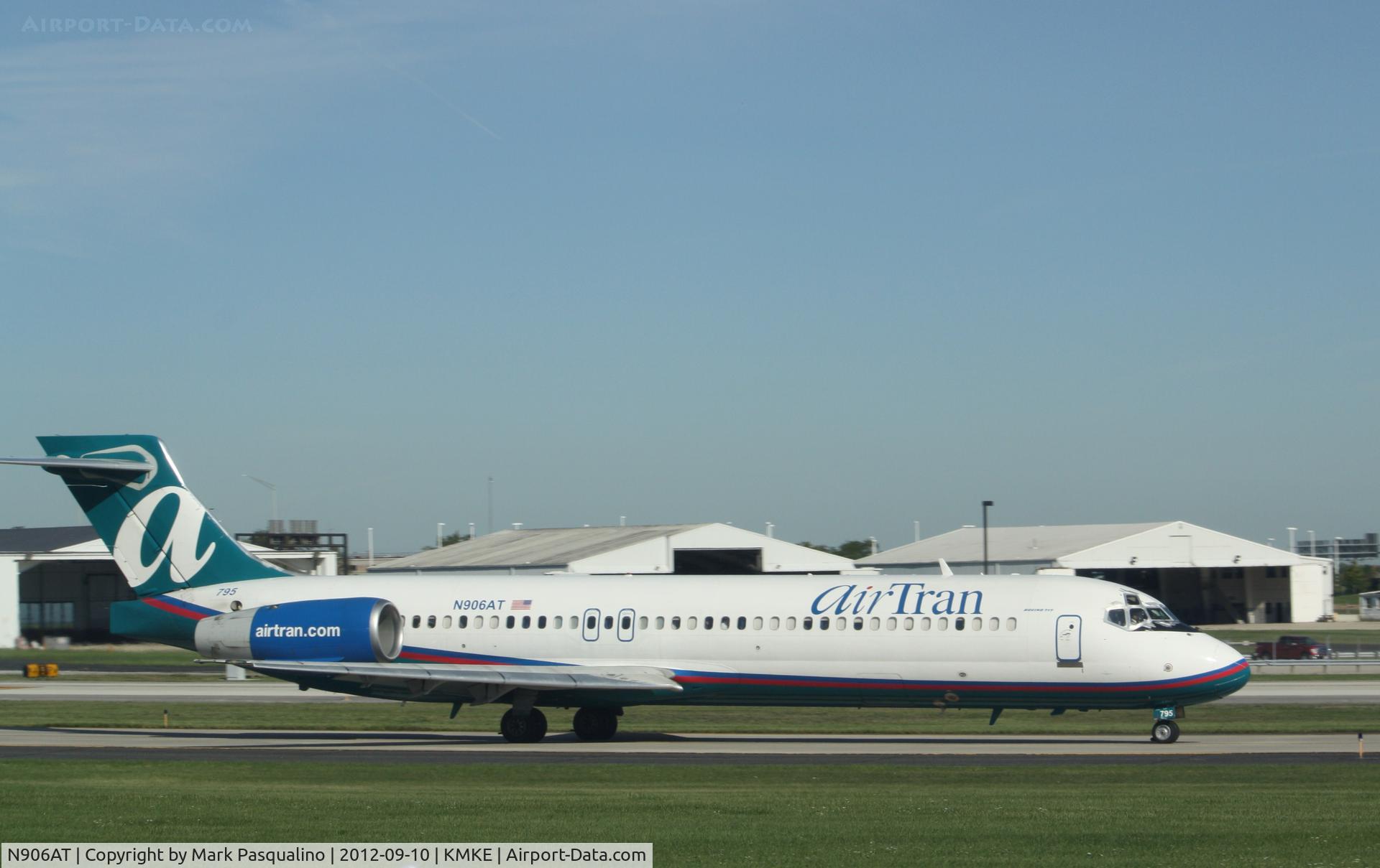 N906AT, 2001 Boeing 717-200 C/N 55087, Boeing 717-200