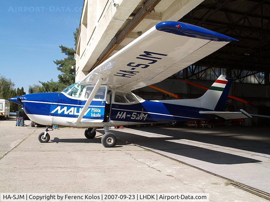 HA-SJM, Cessna 172M C/N 17261908, Dunakeszi