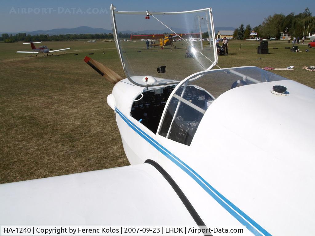 HA-1240, 1972 Scheibe SF-25C Falke C/N 4436, Dunakeszi