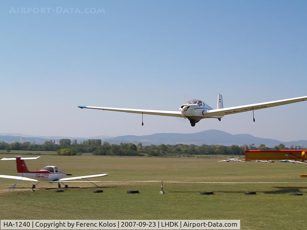 HA-1240, 1972 Scheibe SF-25C Falke C/N 4436, Dunakeszi