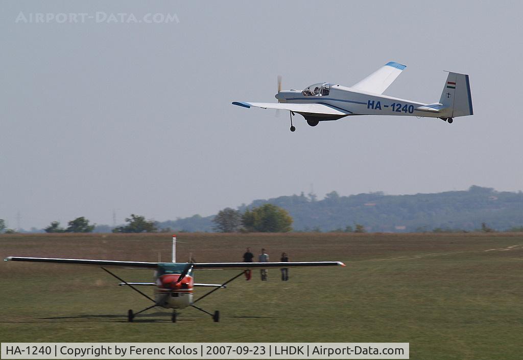 HA-1240, 1972 Scheibe SF-25C Falke C/N 4436, Dunakeszi