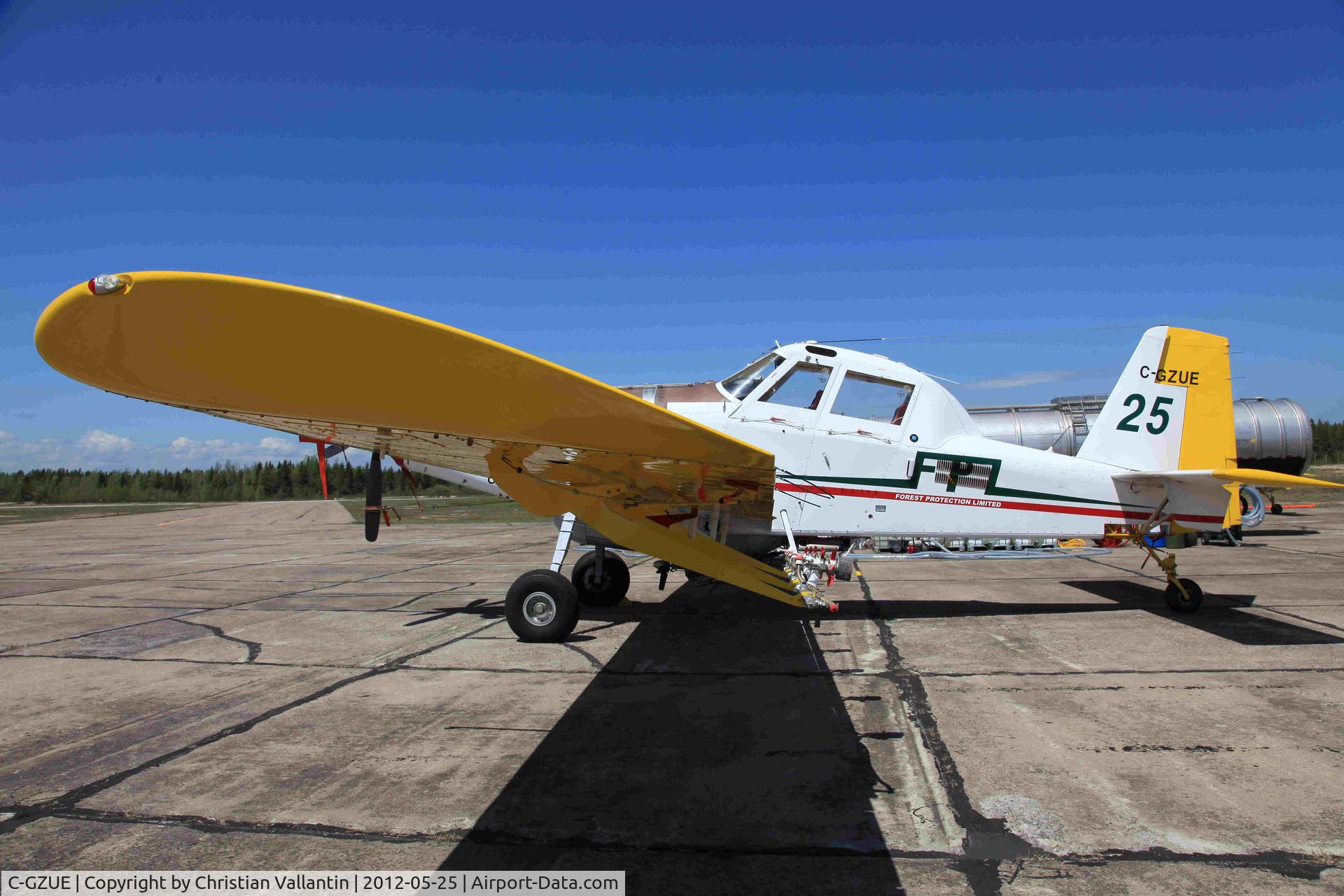 C-GZUE, 2002 Air Tractor AT-802 C/N 802-0147, Forestville Airfield