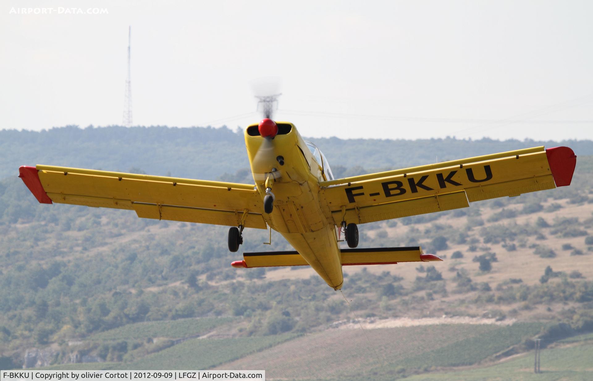 F-BKKU, Morane-Saulnier MS 886 C/N 319, Nuits saint Georges airshow ; note the vineyards in the background ;)