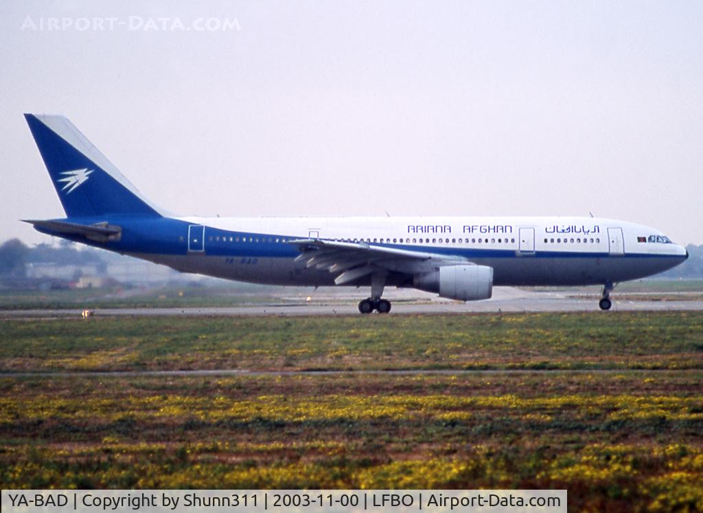 YA-BAD, 1982 Airbus A300B4-203 C/N 177, Waiting holding point rwy 32L for departure after overhaul @ Sogerma Center...